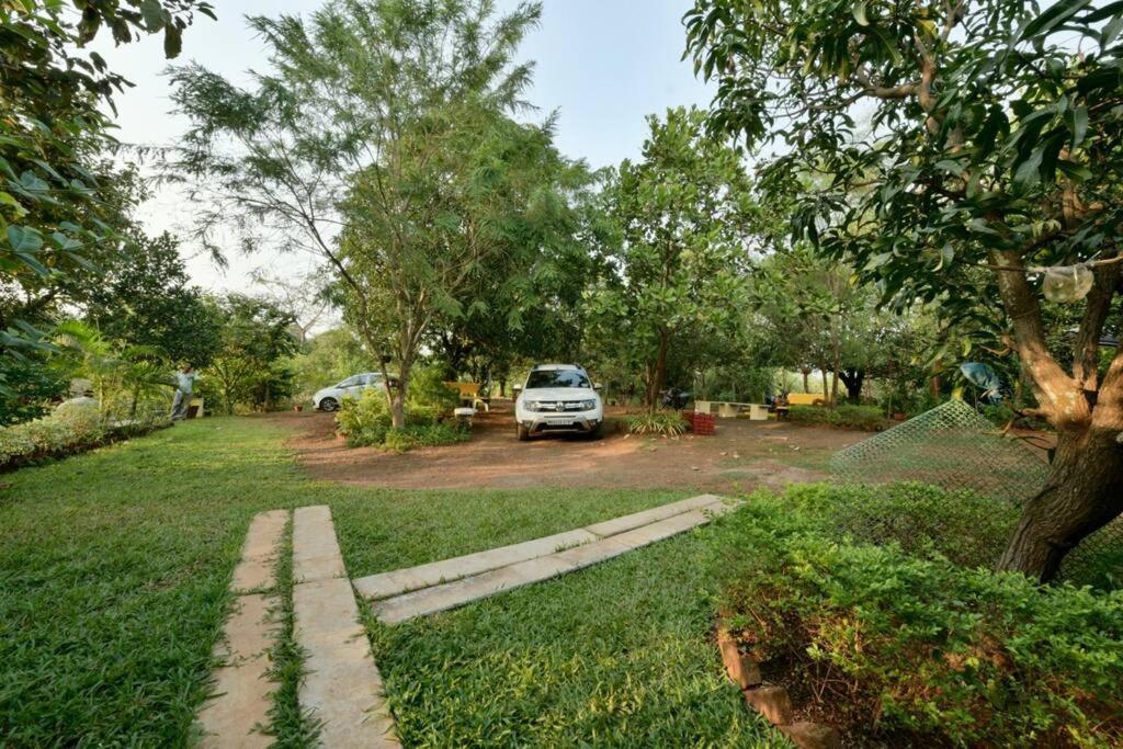 Lobville Homestay Karjat Extérieur photo